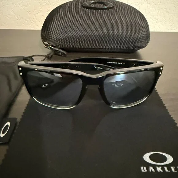OO9102 Oakley Holbrook Dark Ink Fade Polished Frame Prizm Polarized Sunglasses - Picture 12 of 13
